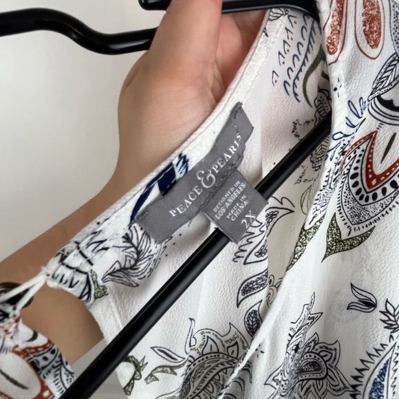 Peace & Pearls White Floral Print Blouse - Picture 2 of 7